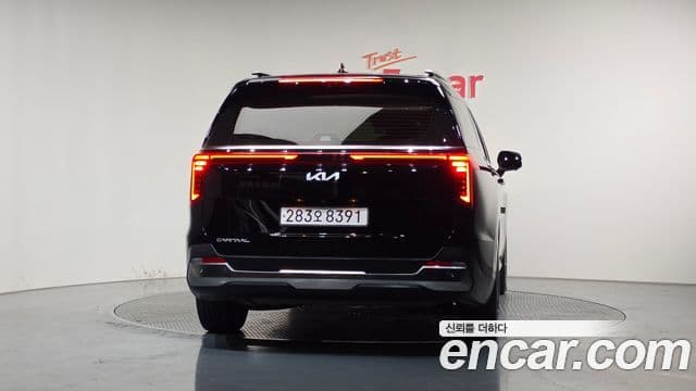 Kia Carnival 2023 — Фото 4/20
