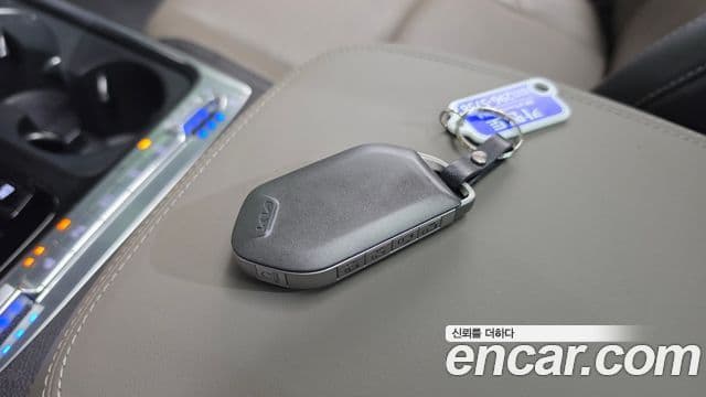 Kia Carnival 2023 — Фото 15/20