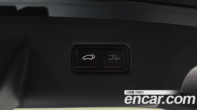 Kia Carnival 2023 — Фото 19/20
