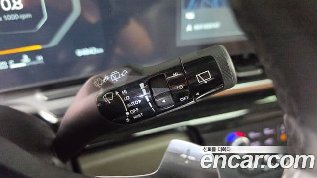 Kia Carnival 2023 — ფოტო 30/45