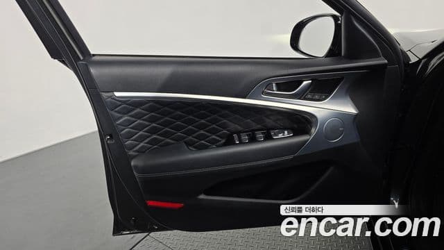 Genesis G70 2022 — Şəkil 16/39