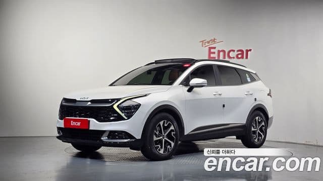 Kia Sportage 2022 — Фото 1/20