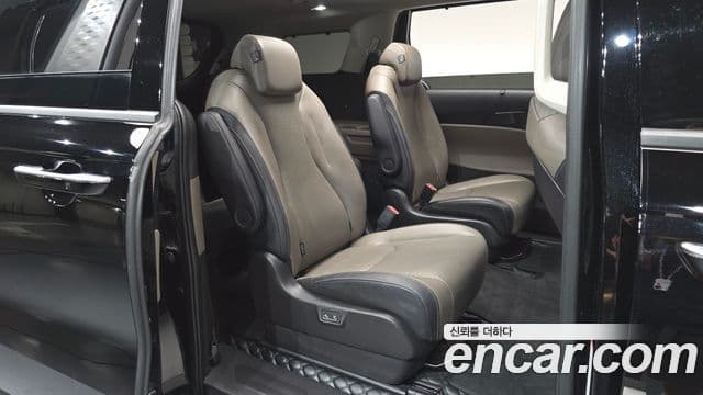 Kia Carnival 2024 — Фото 11/20