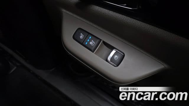 Kia Carnival 2024 — Фото 19/20