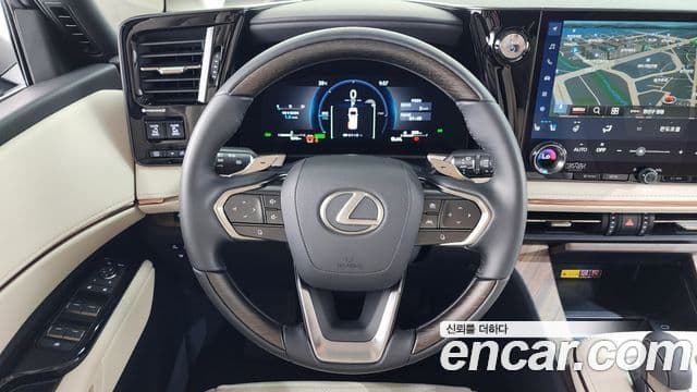 Lexus LM 2025 — Photo 7/34