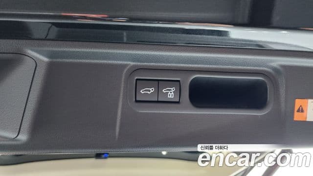Lexus LM 2025 — Photo 19/34