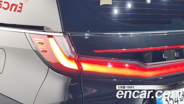 Lexus LM 2025 — Photo 30/34