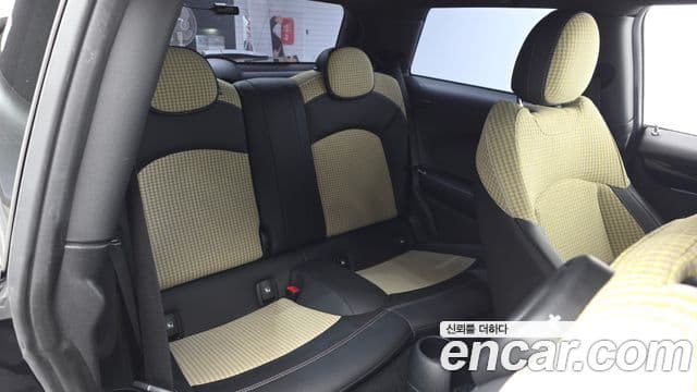 Mini Cooper Electric 2023 — ფოტო 4/30