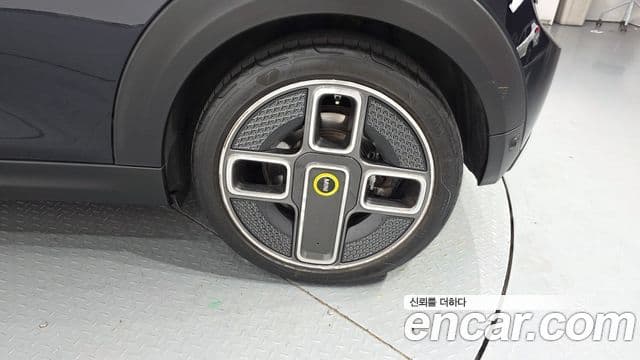 Mini Cooper Electric 2023 — ფოტო 15/30