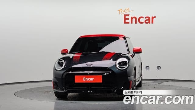 Mini Cooper Electric 2026 — Şəkil 5/30