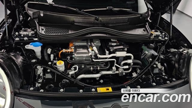 Mini Cooper Electric 2026 — Şəkil 7/30