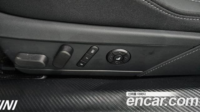 Mini Cooper Electric 2026 — Şəkil 22/30