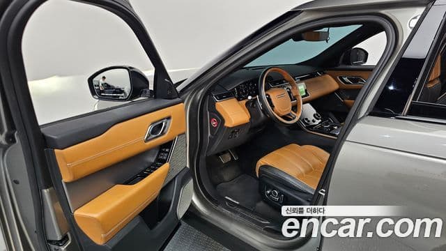 Land Rover Range Rover Velar 2018 — Фото 8/20