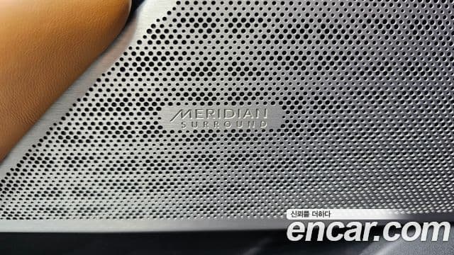 Land Rover Range Rover Velar 2018 — Şəkil 15/39
