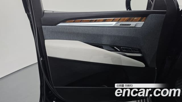 Cadillac Escalade 2026 — Photo 20/40