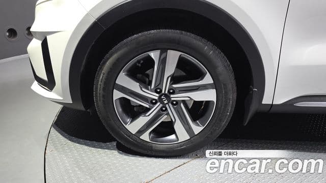 Kia Sorento 2021 — Фото 5/20