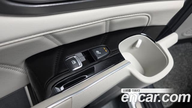 Kia Sorento 2021 — Фото 18/20