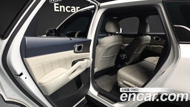 Kia Sorento 2021 — Şəkil 29/34