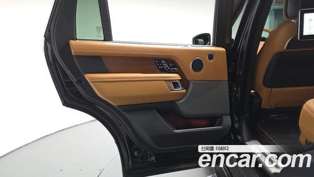 Land Rover Range Rover 2020 — Photo 10/43