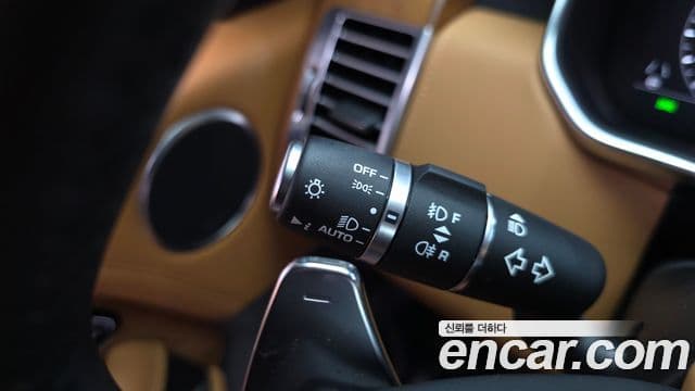 Land Rover Range Rover 2020 — Photo 18/43