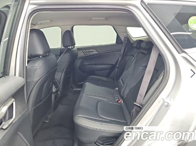 Kia Sportage 2023 — Фото 12/18