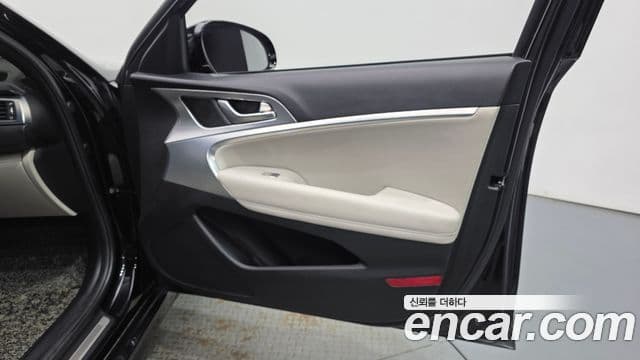 Genesis G70 2021 — ფოტო 7/39