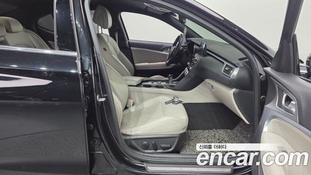 Genesis G70 2021 — ფოტო 14/39