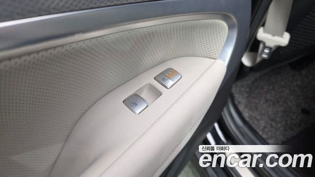 Genesis G70 2021 — ფოტო 2/39