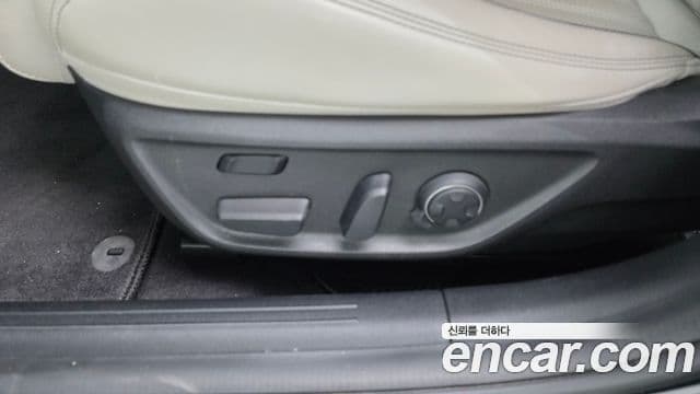 Genesis G70 2021 — ფოტო 37/39