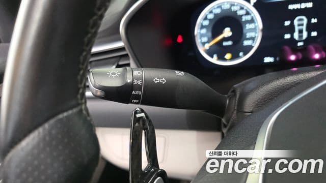 Genesis G70 2021 — ფოტო 29/39