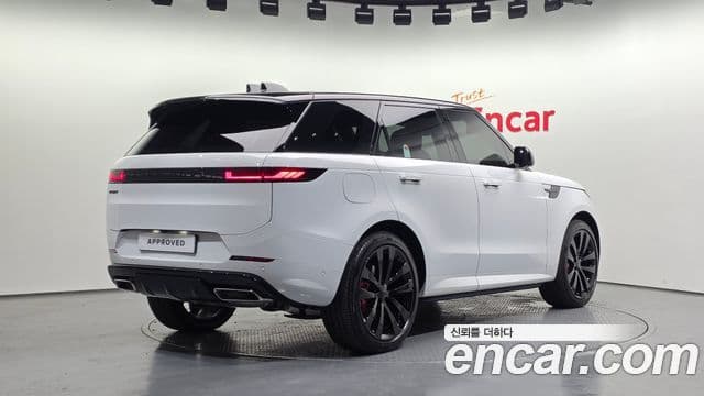Land Rover Range Rover Sport 2026 — Photo 15/20
