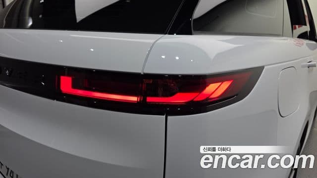 Land Rover Range Rover Sport 2026 — Photo 8/20