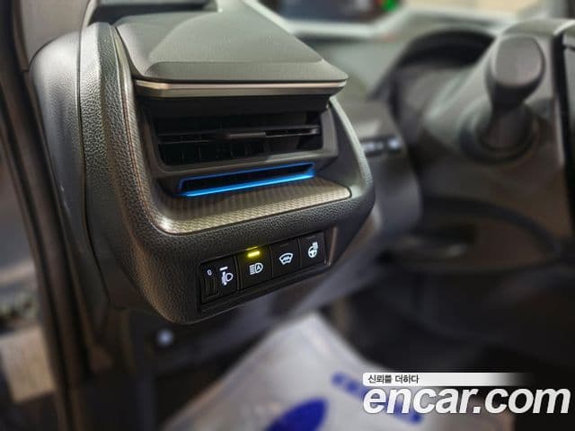 Toyota Prius 2025 — Photo 6/20