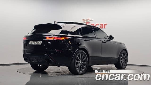 Land Rover Range Rover Velar 2018 — Фото 2/20