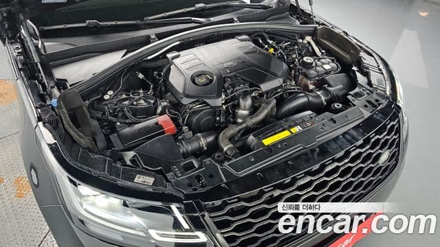 Land Rover Range Rover Velar 2018 — Фото 6/20