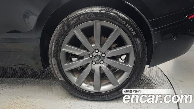 Land Rover Range Rover Velar 2018 — Şəkil 36/36