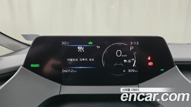 Toyota Prius 2024 — Фото 8/20