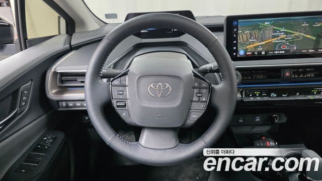 Toyota Prius 2024 — Фото 14/20