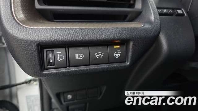 Toyota Prius 2024 — Фото 19/20