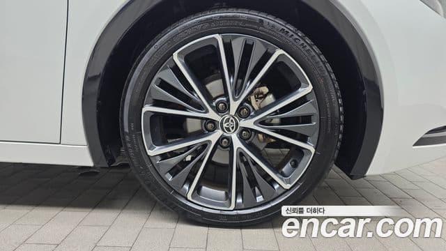 Toyota Prius 2024 — Photo 2/30