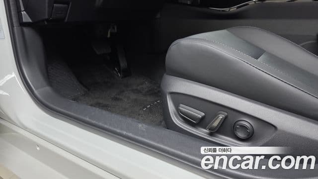 Toyota Prius 2024 — Şəkil 28/30
