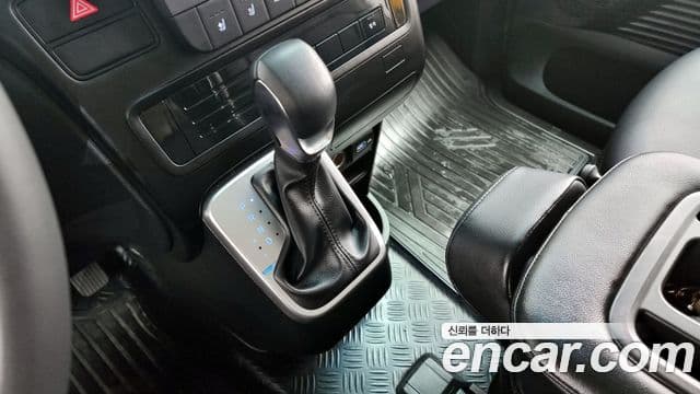 Hyundai Staria 2023 — Şəkil 8/20