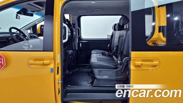Hyundai Staria 2023 — Şəkil 10/20