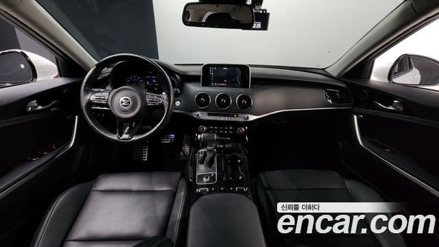 Kia Stinger 2018 — ფოტო 12/20