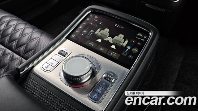 Genesis G90 2022 — Photo 16/20