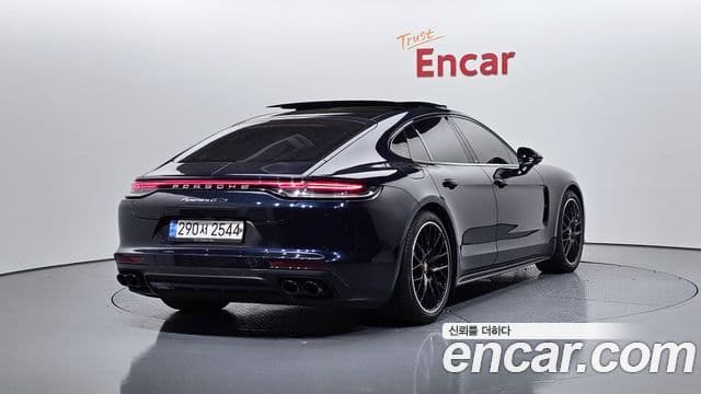 Porsche Panamera 2022 — Photo 4/20
