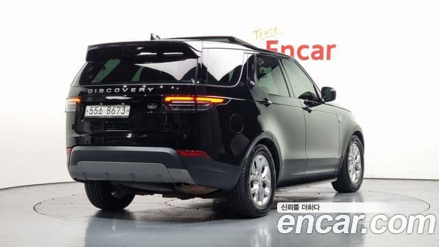 Land Rover Discovery 5 2019 — ფოტო 15/20