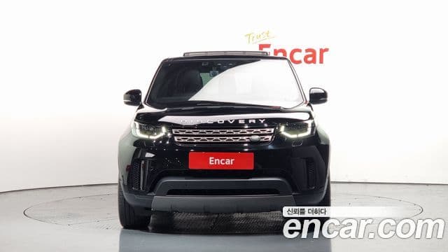 Land Rover Discovery 5 2019 — ფოტო 16/20