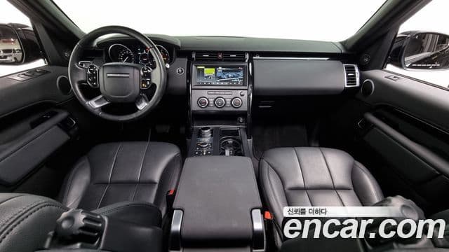 Land Rover Discovery 5 2019 — ფოტო 5/20