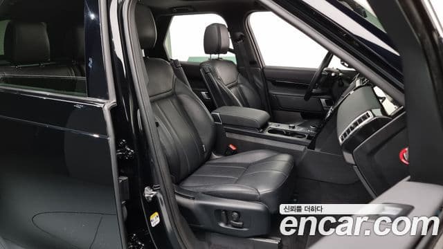 Land Rover Discovery 5 2019 — ფოტო 18/20
